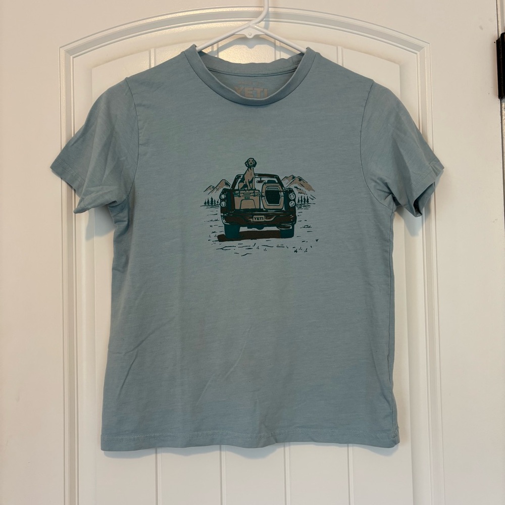 Yeti Light Blue Kids T-Shirt Size Large